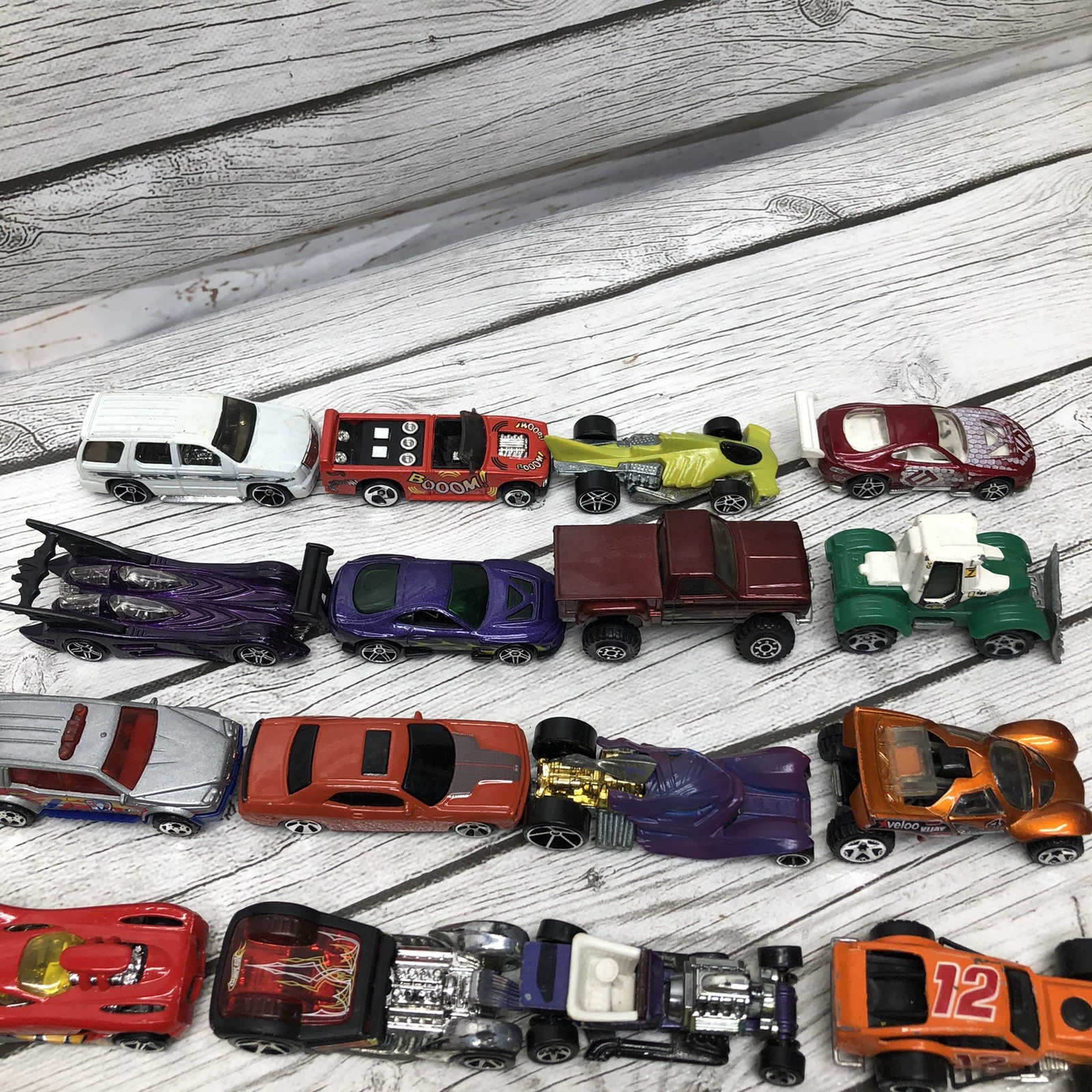 MIXED LOT OF 21 LOOSE Hot Wheels plus Other Cars