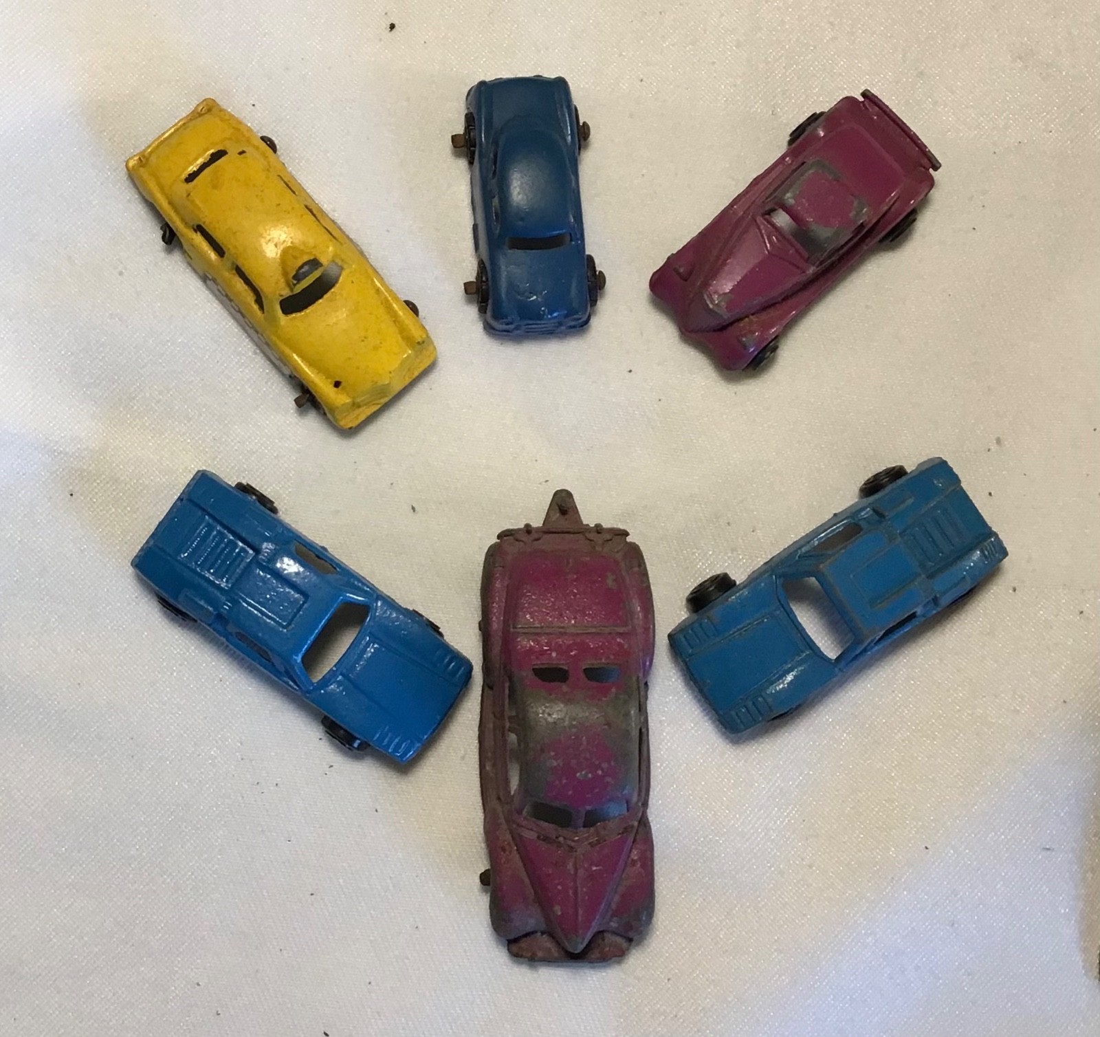 LOT OF 6 MINI CARS BARCLAY RARE TAXI & 1940’s SEDAN, 2 BLUE LAMBORGHINI, FORD