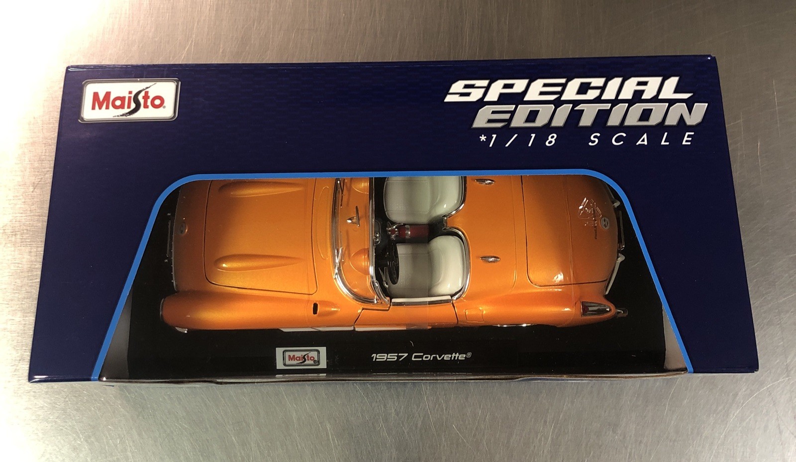 MAISTO 1957 CHEVY CORVETTE EXCLUSIVE STYLE SPECIAL EDITION DIECAST 1/18 SCALE