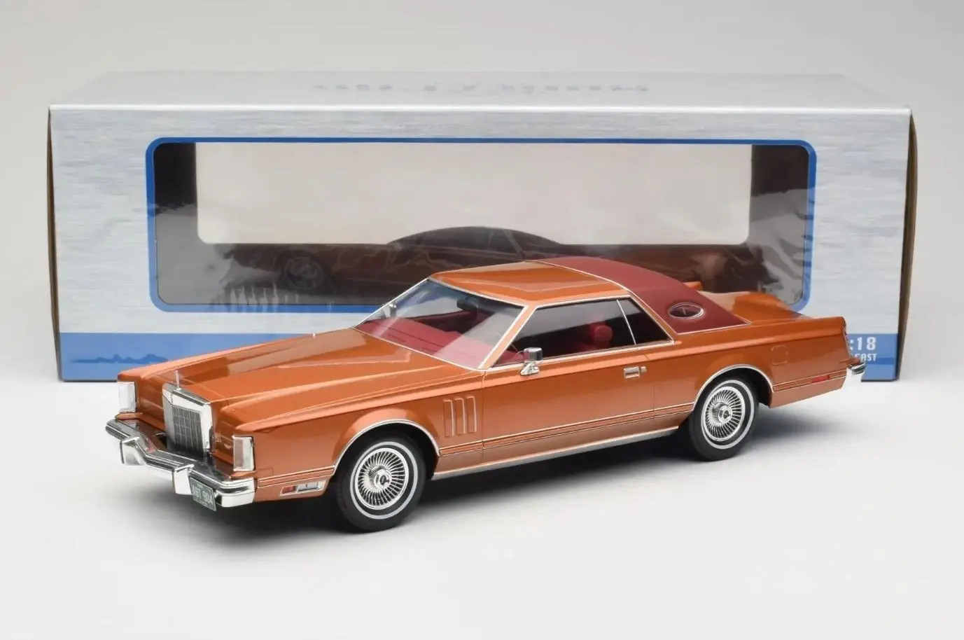 1978 Lincoln Continental Mark V Copper in 1:18 scale by MCG