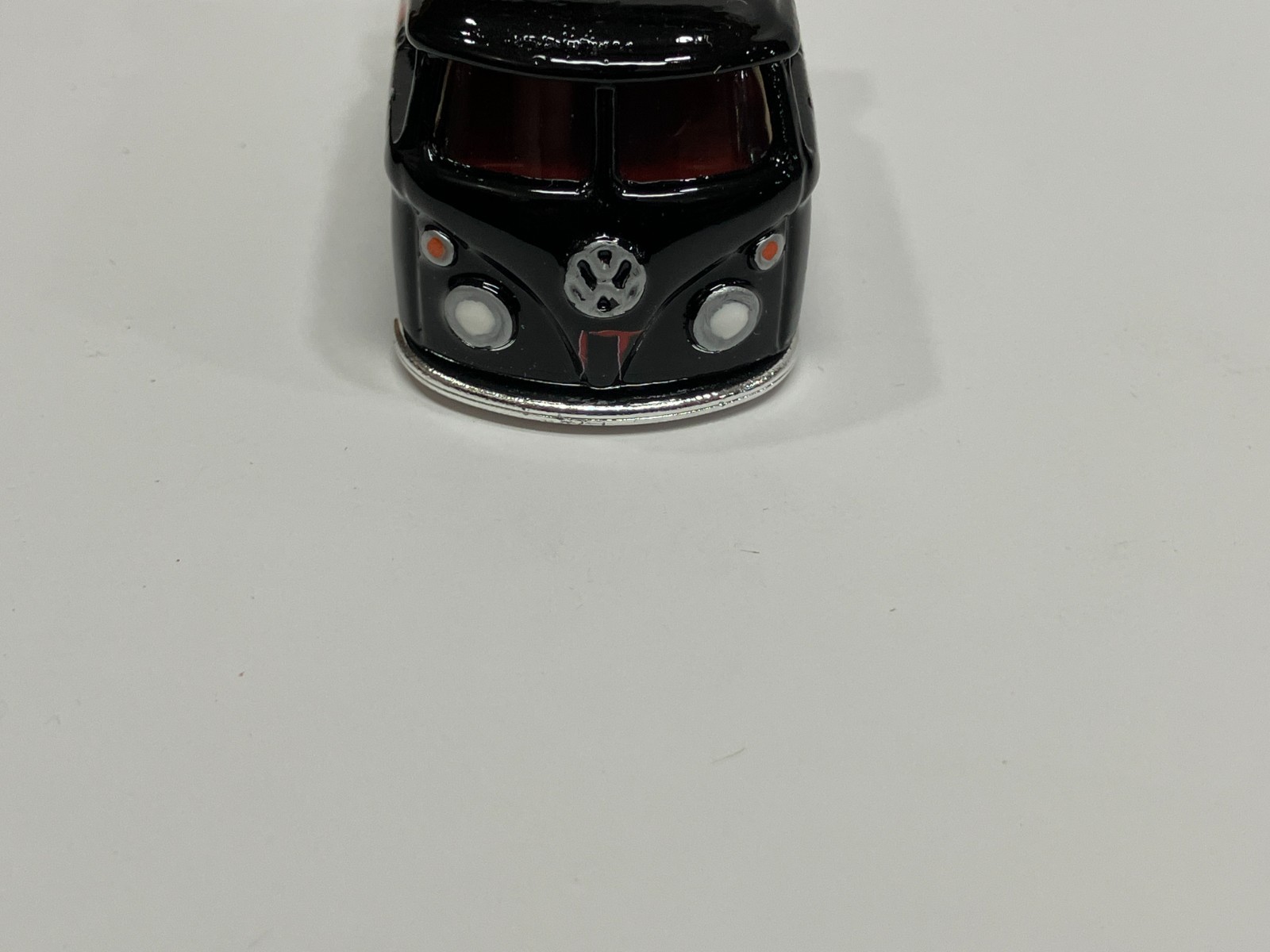 Hot Wheels Custom Design VW Kool Kombi Stephen King’s IT Pennywise diecast