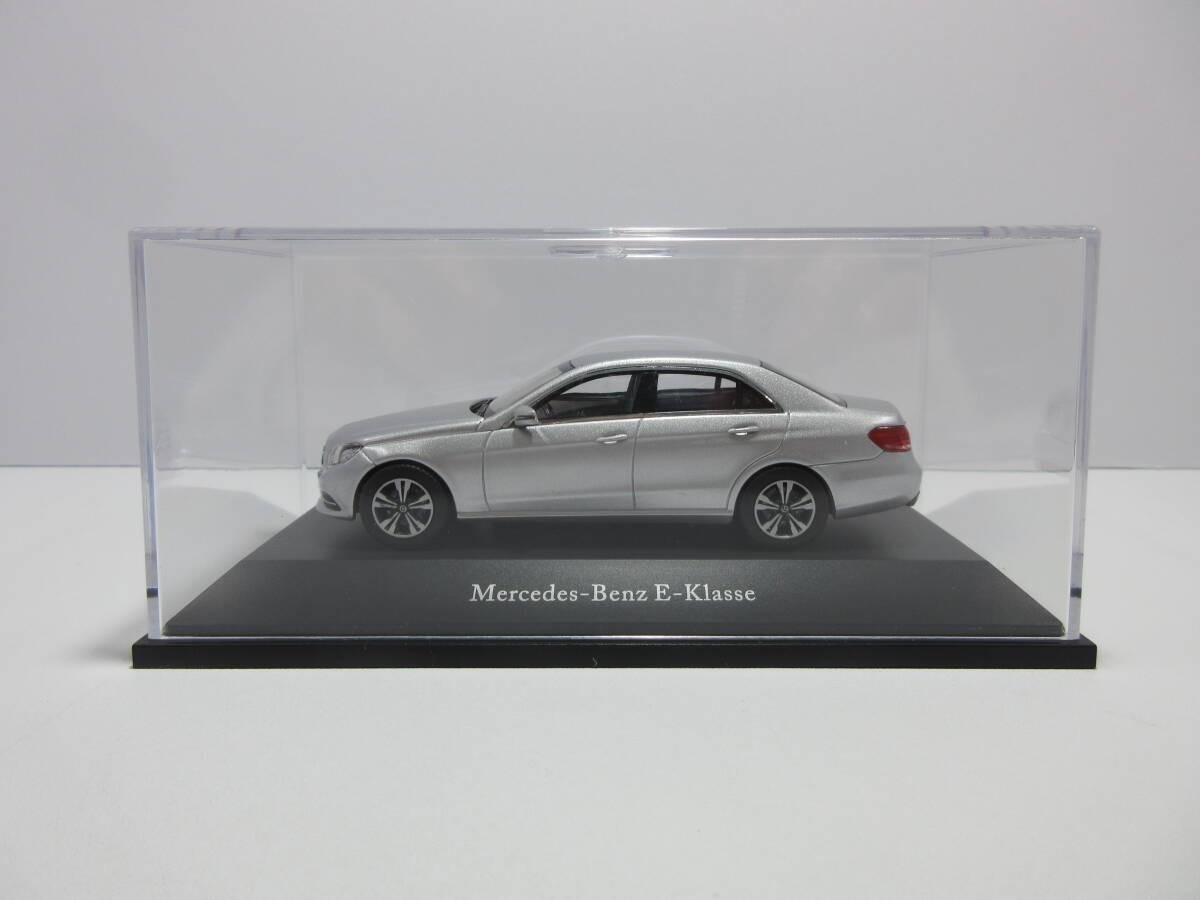 1:43 Mercedes-Benz E-Class Sedan Avantgarde W212 Late Model Iridium Silver