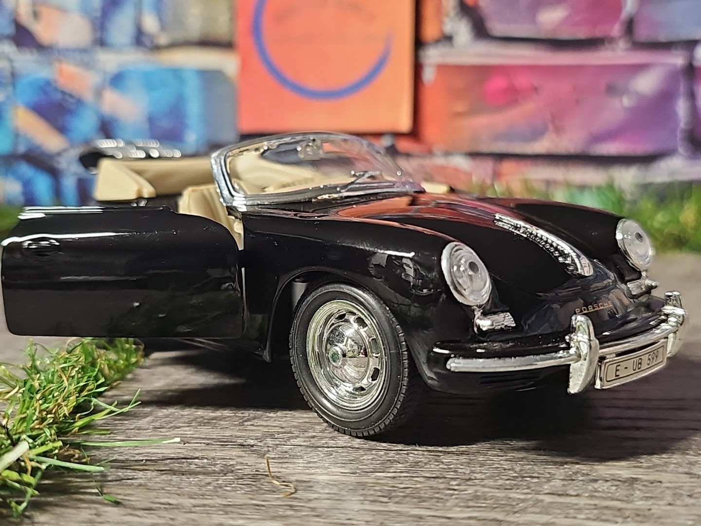 Vntg 2004 Welly 1961 Porsche 356B Cabriolet Black 1:24 Scale Diecast Car NO BOX
