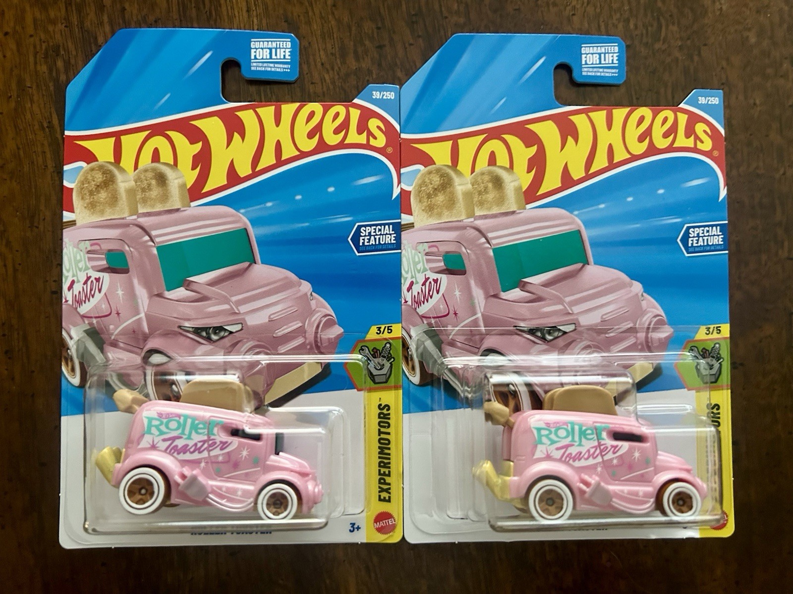 Hot Wheels Roller Toaster Pink 39/250 2 Car Lot