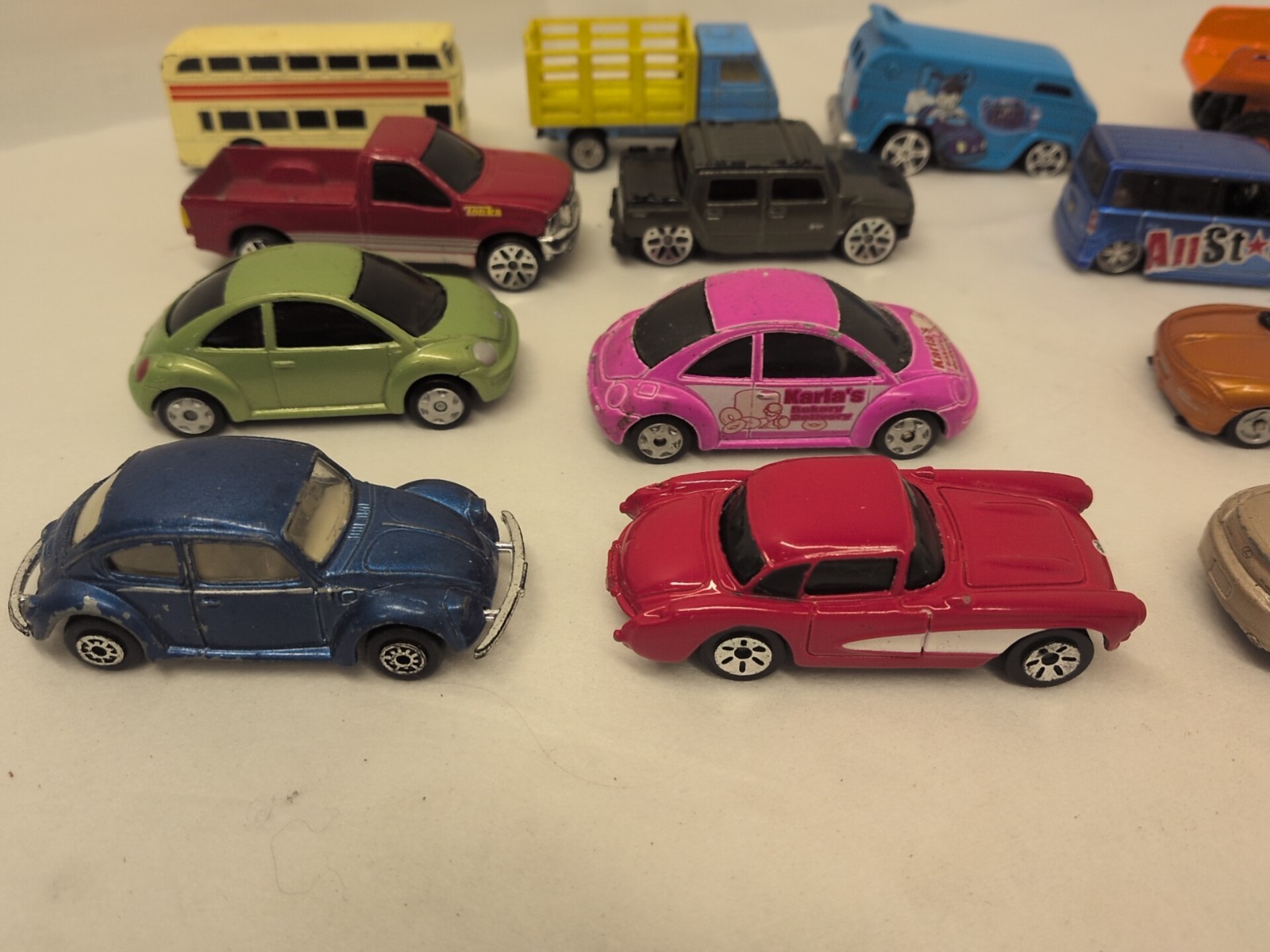 Maisto 1/64 Diecast Lot of 13 Loose Cars Various Years and Models See Photos