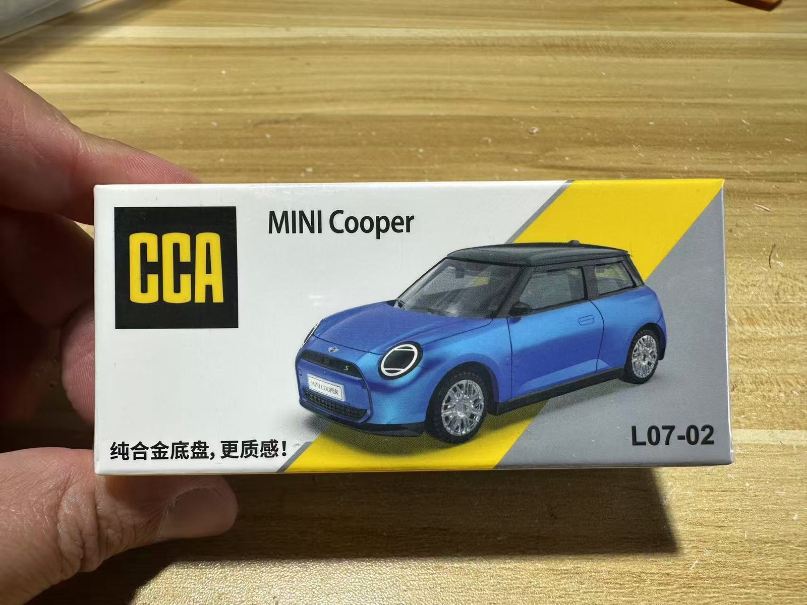 CCA 1:64 Mini Cooper Diecast Metal Model Car Vehicle New in Box