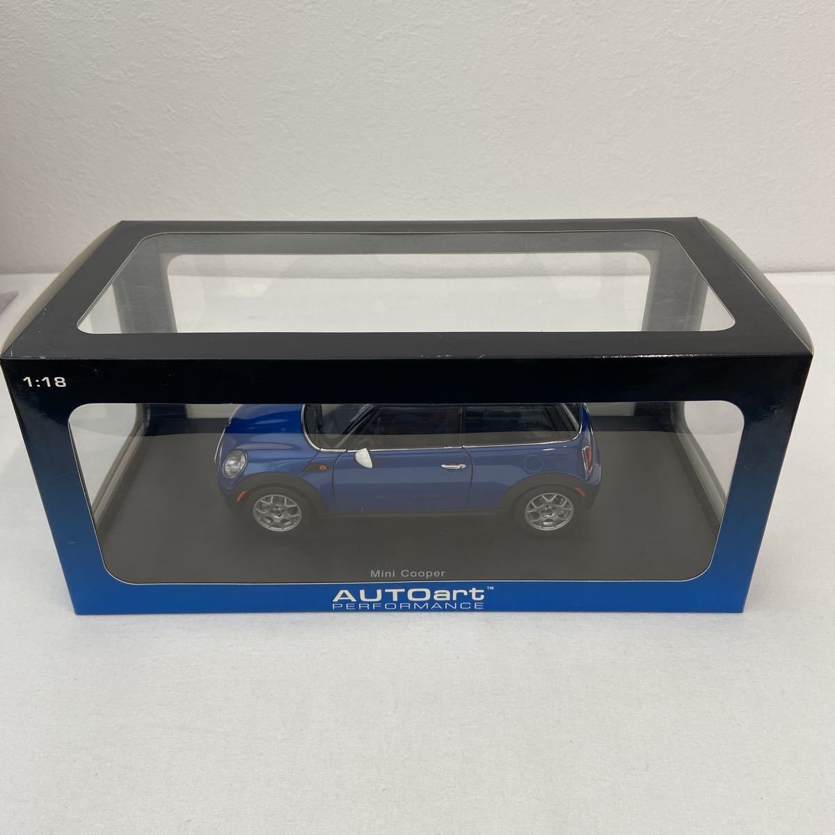 AUTOart 1/18 MINI COOPER 2006 AUTOart BMW Mini Cooper Lightning Blue Metallic