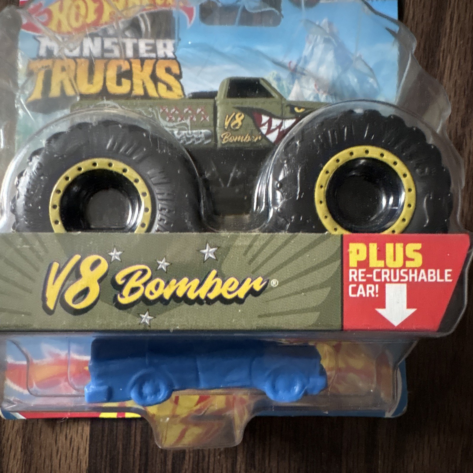 Hot Wheels Monster Trucks V8 Bomber Marvel Green Diecast 1:64 Unopened Stand
