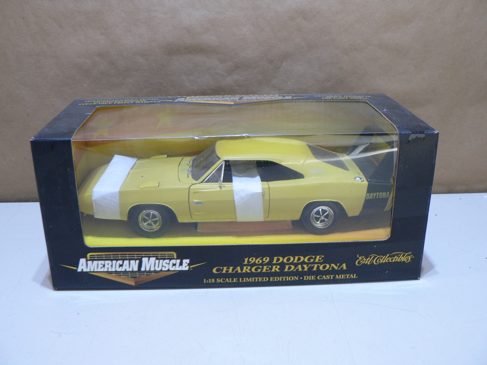 Vintage Ertl American Muscle 1969 Yellow Dodge Charger Hemi Daytona Die Cast