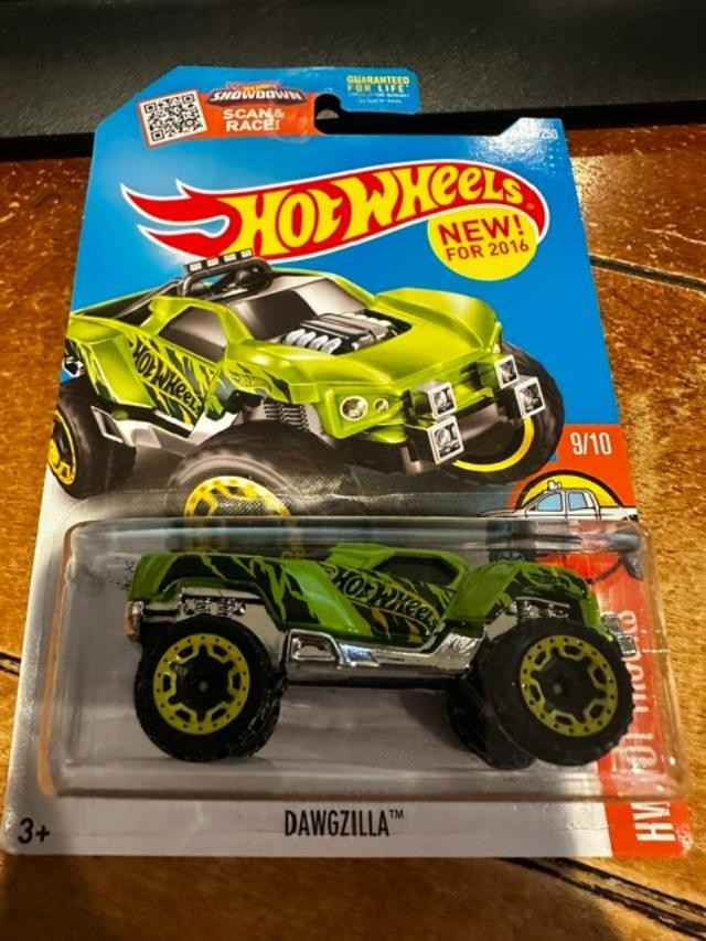 2016 Hot Wheels HW Hot Trucks Dawgzilla #149 Green