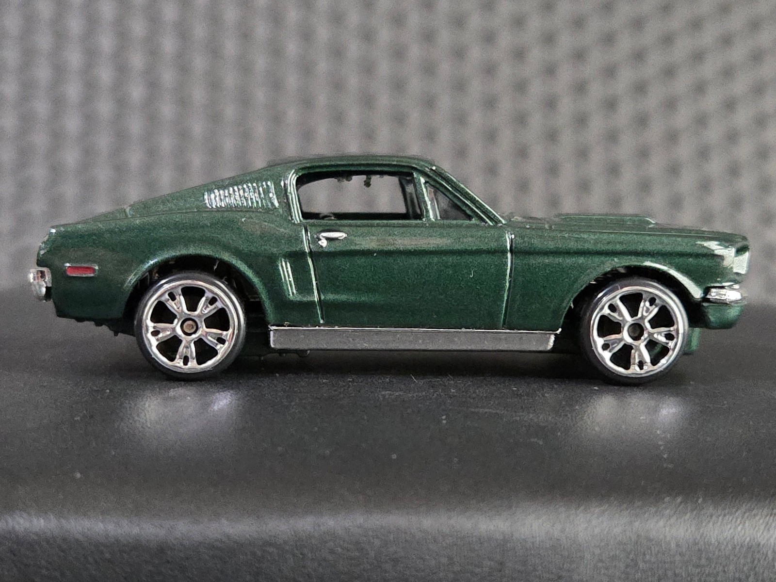 MATCHBOX SUPERFAST #52 – 1968 FORD MUSTANG COBRA JET FASTBACK / BULLITT
