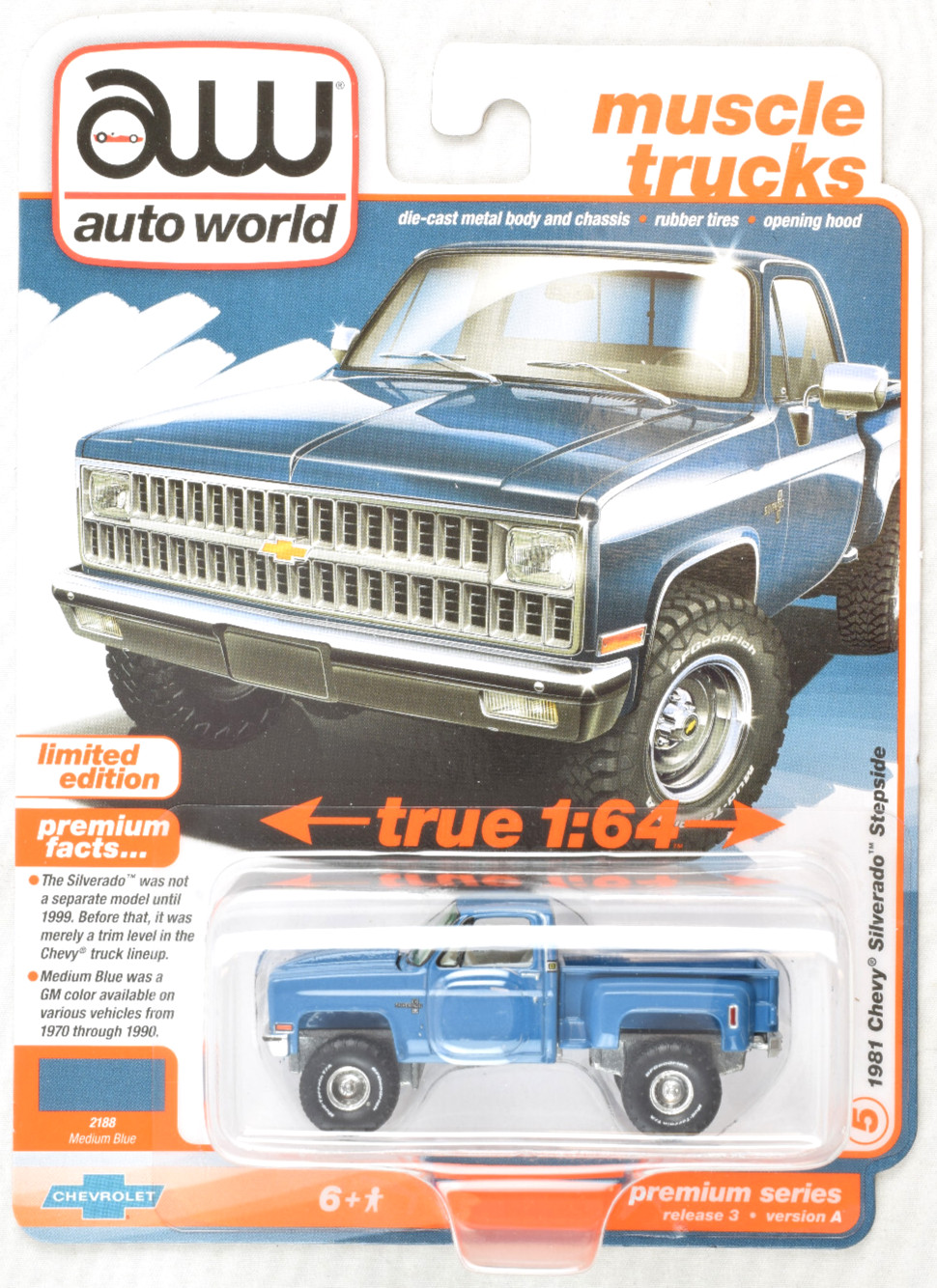 Auto World Muscle Truck Medium Blue 1981 Chevy Silverado Stepside 1:64 Diecast