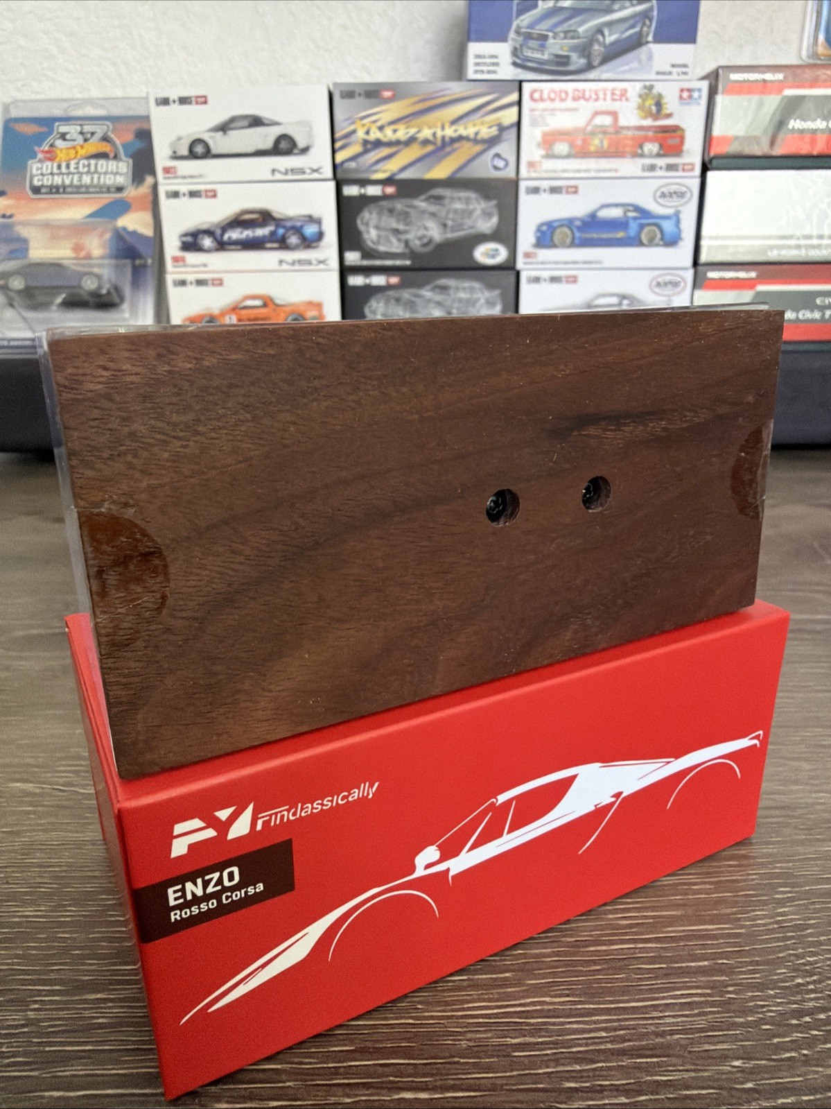 Find Classically 1:64 Ferrari Enzo Rosso Corsa Red W/ Wooden Base & Acrylic