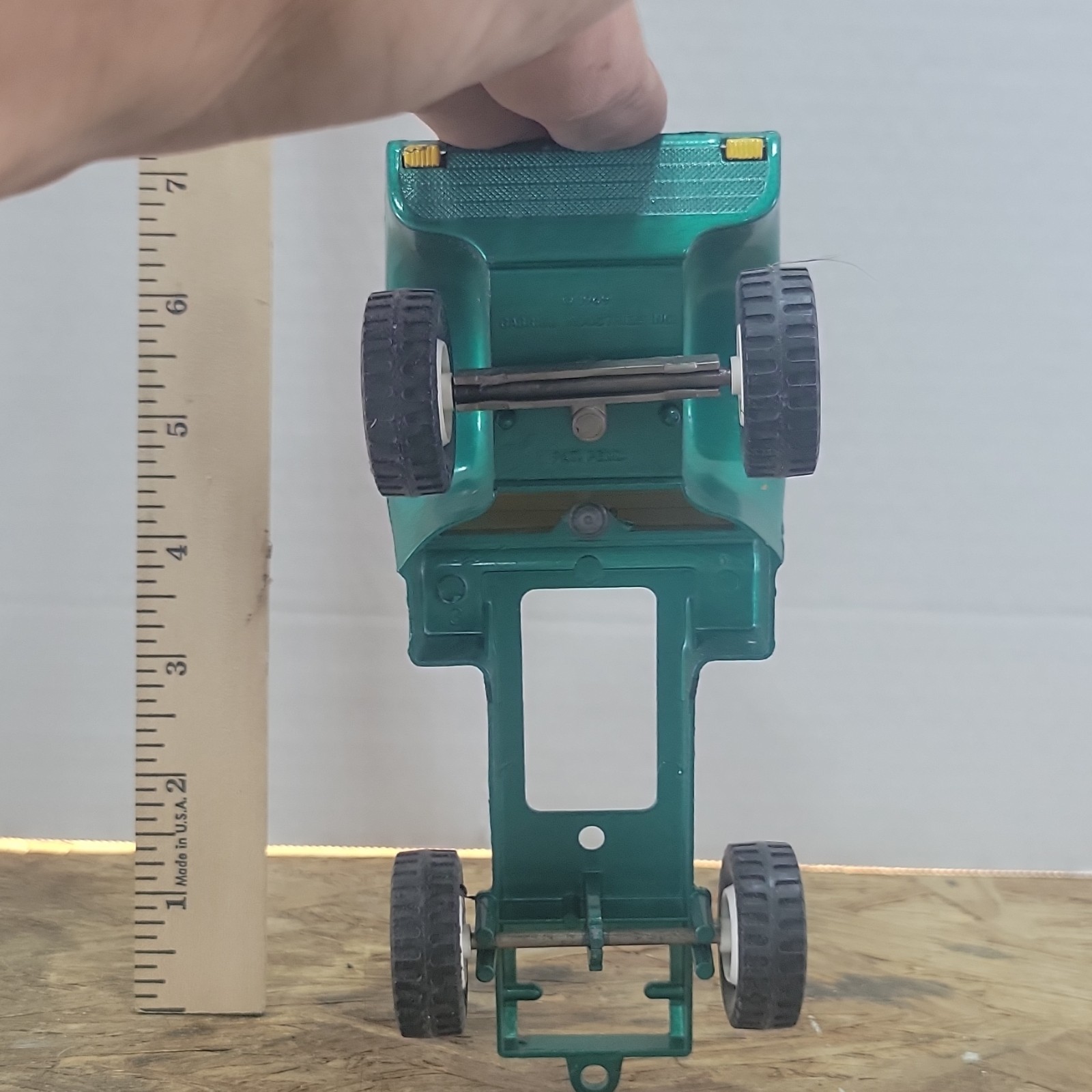Hubley Green/Yellow Plastic Toy Vehicle Buggy/Car Chassis Frame w/ Wheels, 6 in