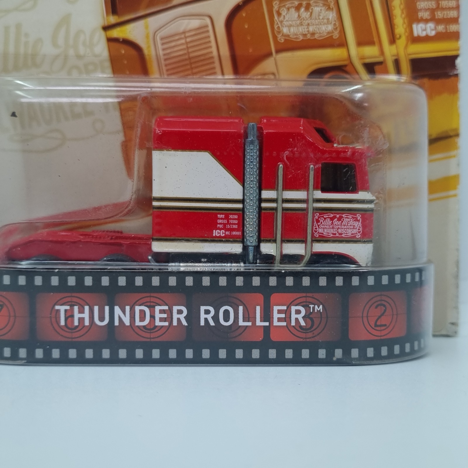 HOT WHEELS 2014 RETRO ENTERTAINMENT THUNDER ROLLER BJ AND THE BEAR W/ PROTECTOR
