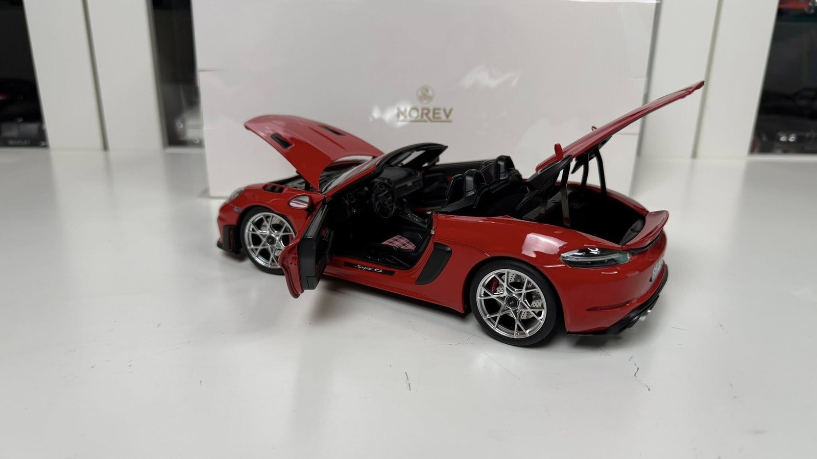Porsche 718 Spyder RS 2023 Guards Red in 1:18 scale by Norev