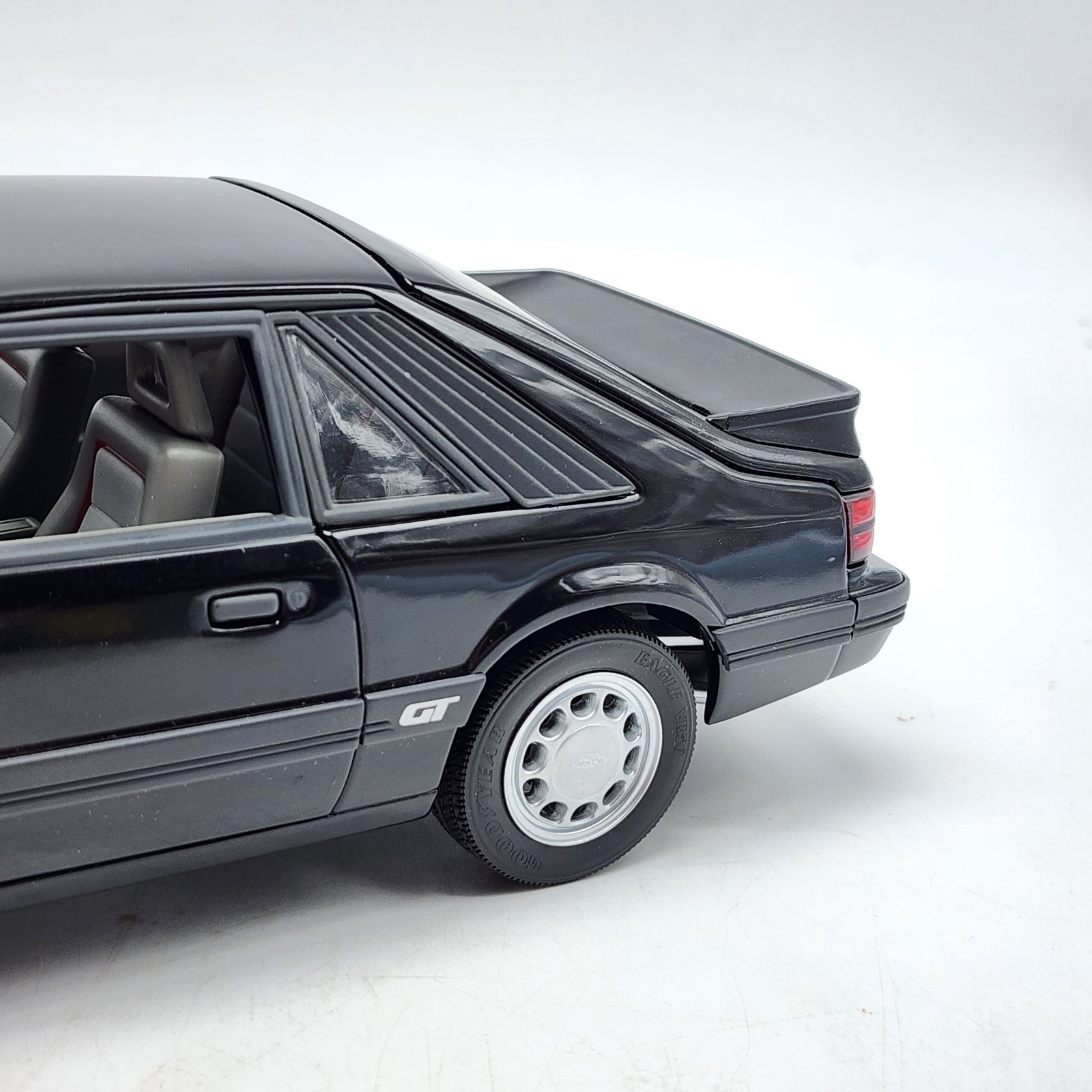 52Z GMP Black 1985 Ford Mustang 5.0 GT 1:18 New Open Box Rare HTF 1909/3000