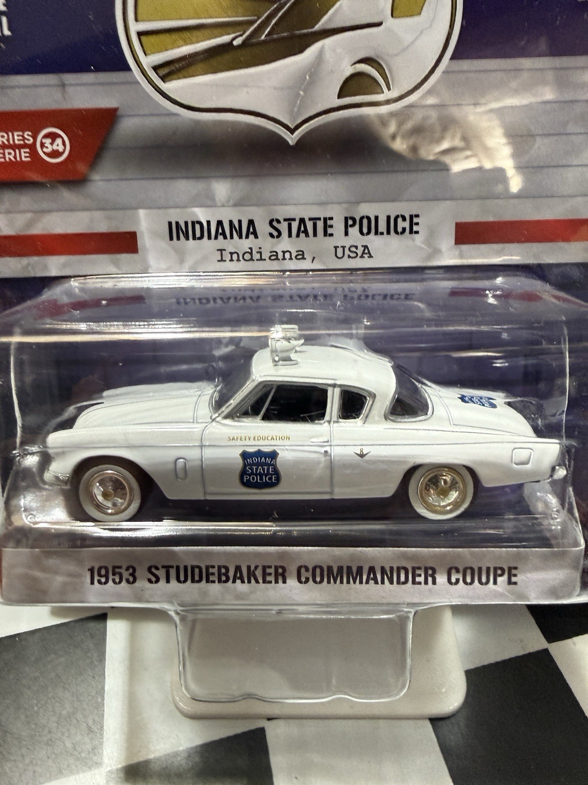 Hot Pursuit Indiana State Police 1953 Studebaker Coupe Series 34 1/64 Diecast