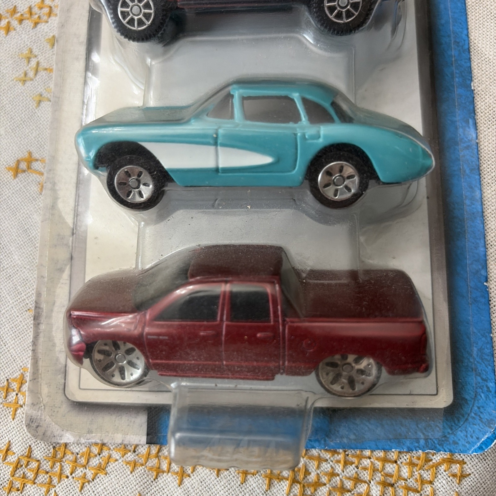 Maisto Fresh Metal 5 Pack 1:64 Diecast Cars Multicolor Unopened Box