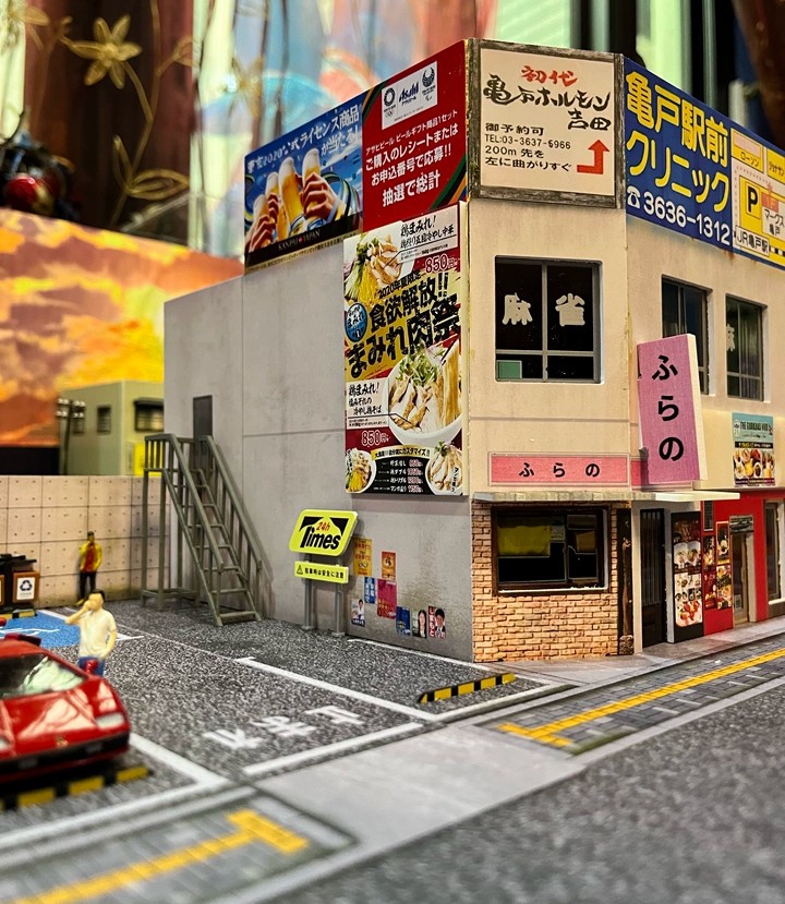 Diorama 1/64 Die-Cast Car Garage Model LED Japanese Street Building Display Toys