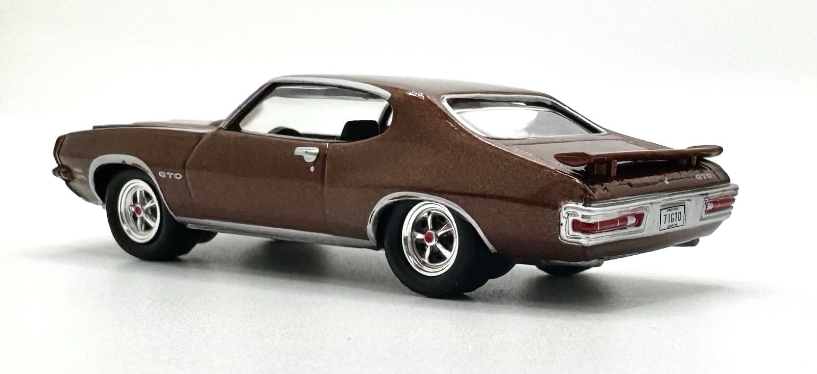1971 Pontiac GTO 400 V8 – Castilian Bronze Poly – 1/64 “S” Scale – 2nd Gen.