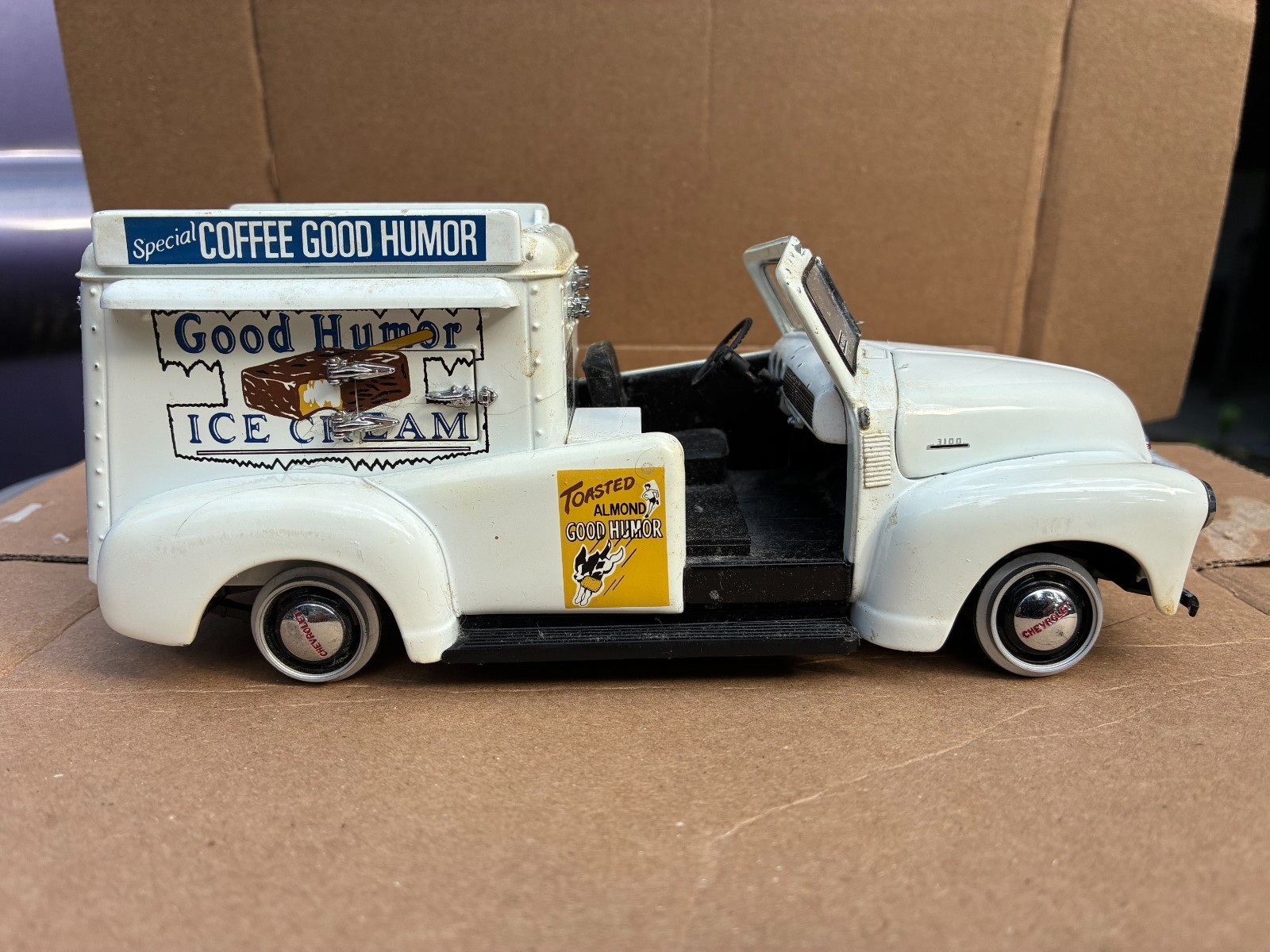 Danbury Mint 1953 Chevy Good Humor ice cream truck-missing parts