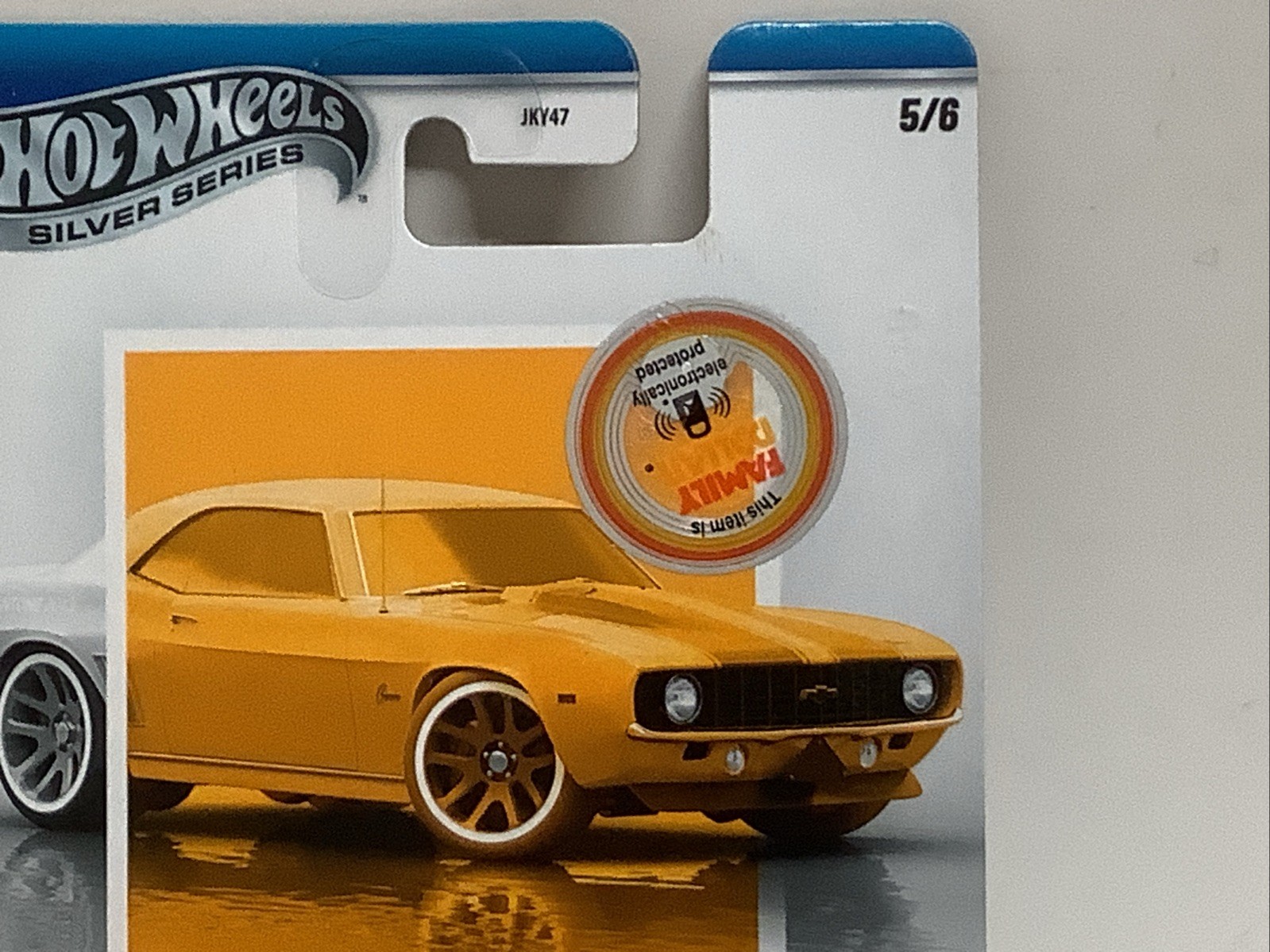 Hot Wheels Silver Series Pantone Full set of 6 In Protectors