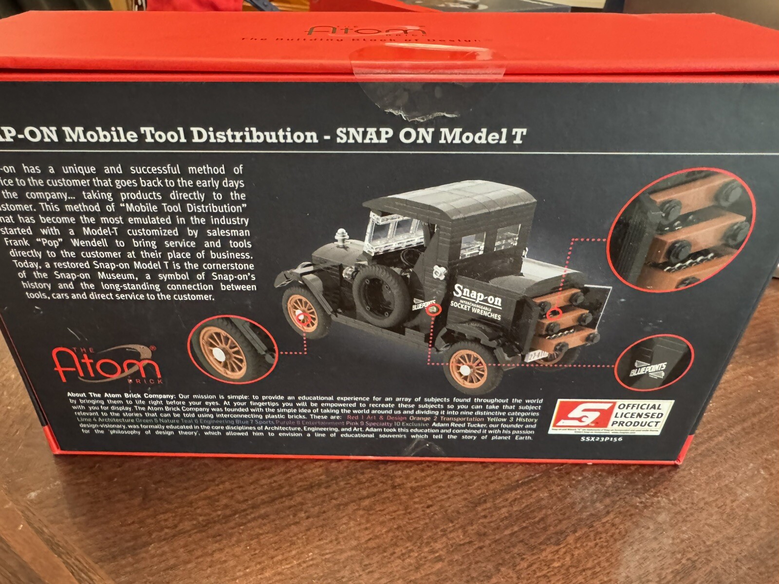 Snap-On Tools The Atom Brick mini bricks Snap on Model T Scale 1:25