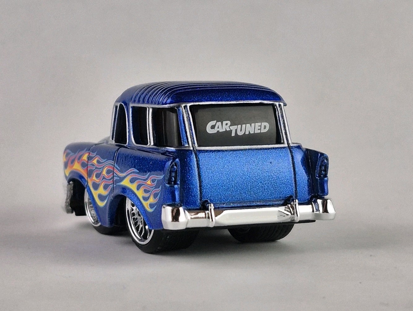 1957 CHEVY NOMAD Car Tuned Diorama Collectible DieCast Model 1:64 Blue LOOSE