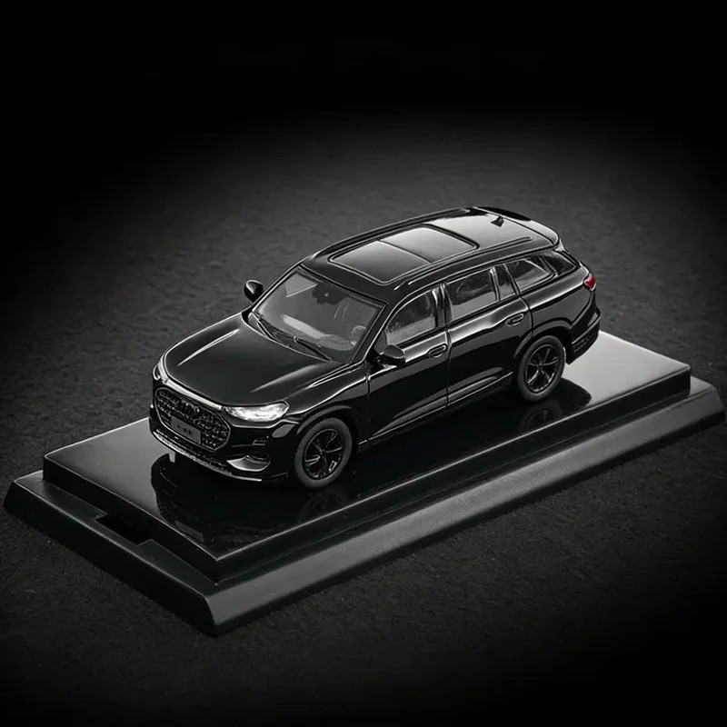 1:64 Audi Q6 2025 SUV Alloy Sports Car Model Diecast Metal Luxy Vehicles Car