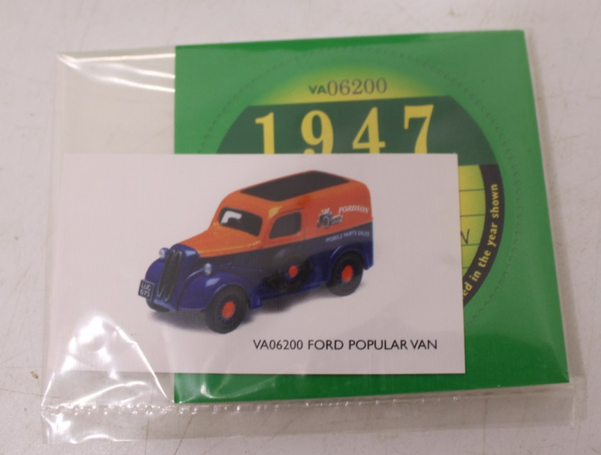 Lledo Vanguards VA06200 1:43 Scale Ford Popular Van