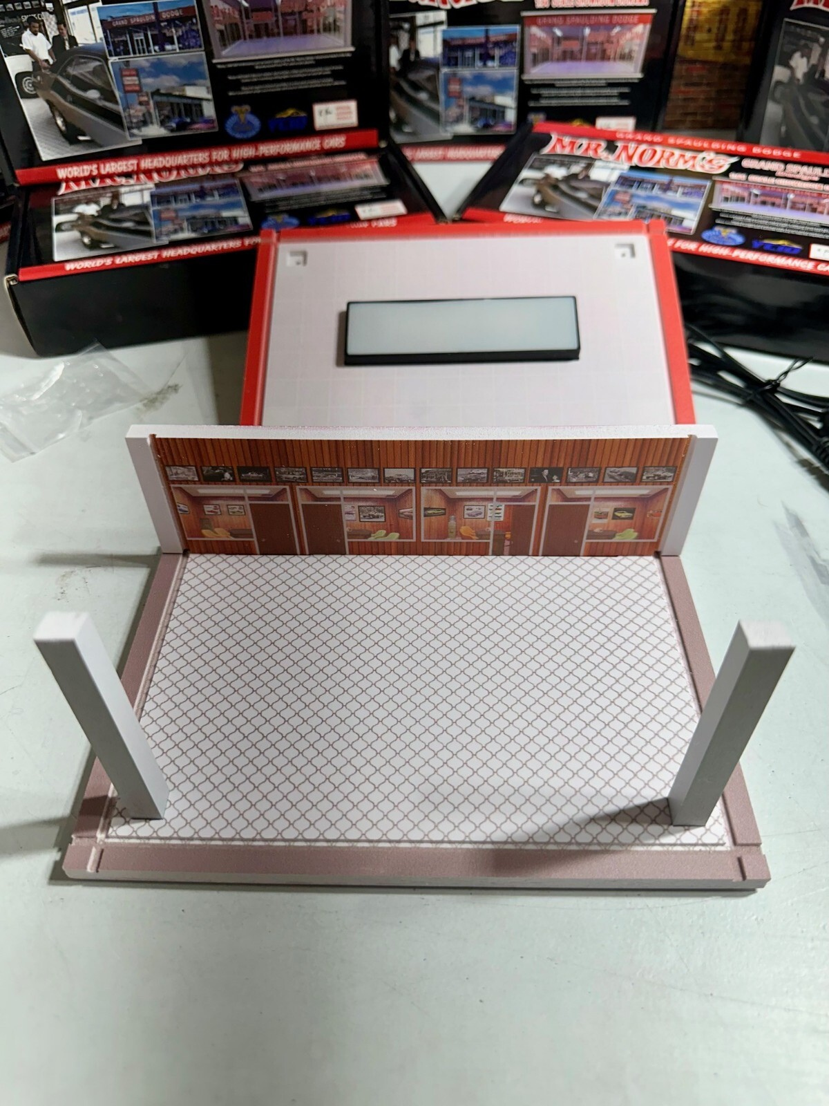 1/64 SCALE, MR. NORMS GRAND SPAULDING DODGE SHOWROOM DIORAMA !