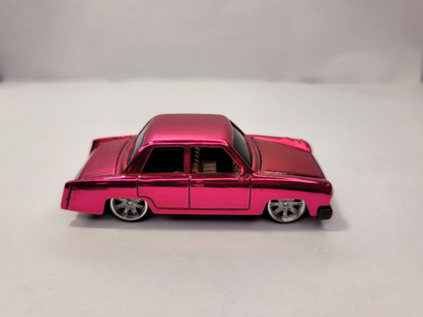 Hot Wheels THE SIMPSONS FAMILY CAR Custom Super Spectraflame & Real Riders 1:64