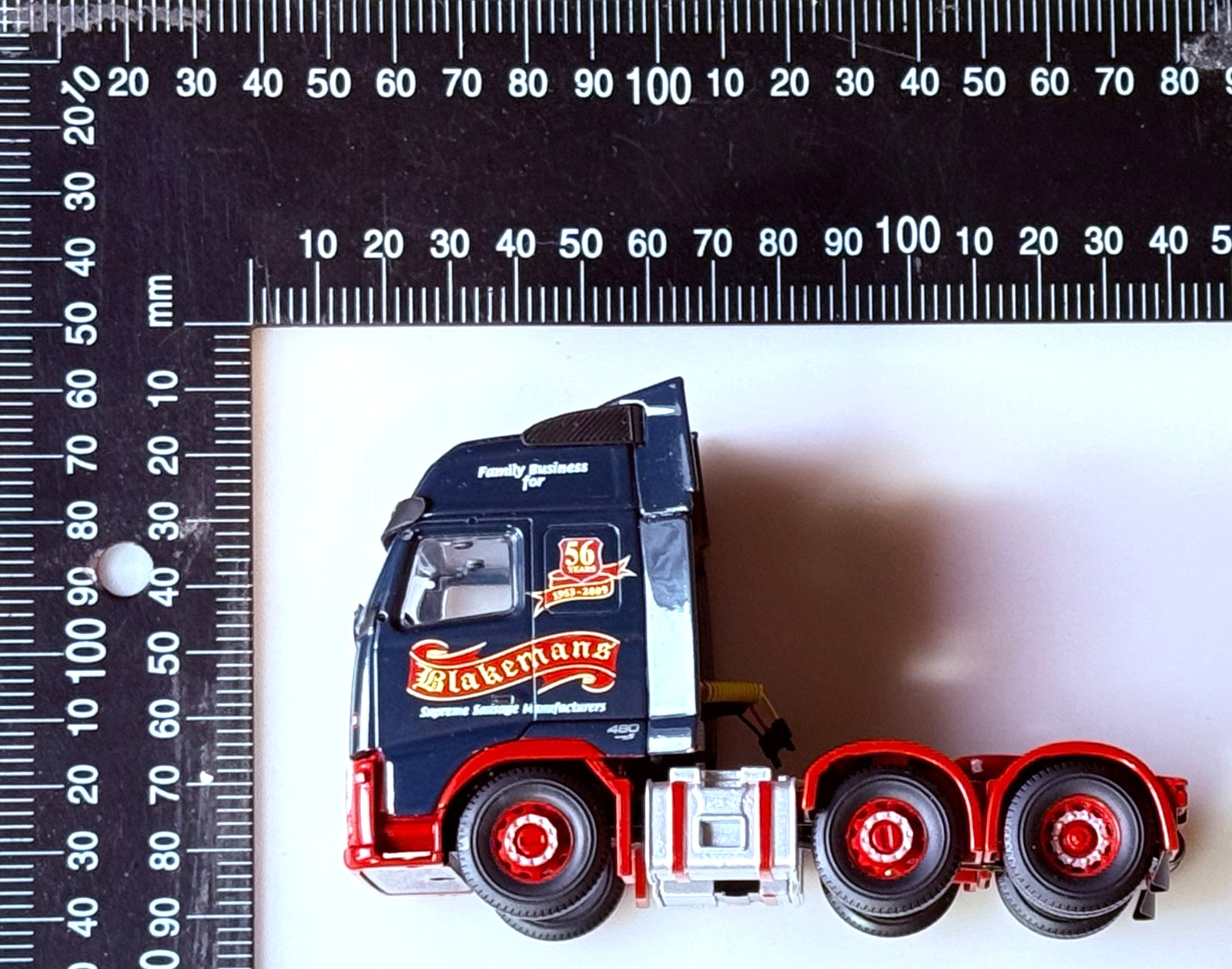 CORGI CC14027 VOLVO FH FACE LIFT TRACTOR UNIT MODEL ONLY JAMES. T BLAKEMAN 1:50