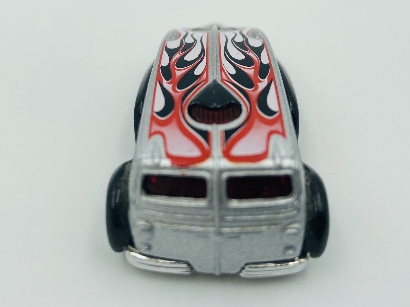 2004 Hot Wheels First Edition Crooze Low Flow 49/100 Silver Black Red White🔥🏁