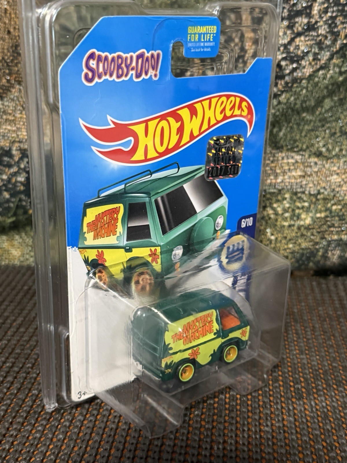 2015 Hot Wheels FACTORY SEALED Mystery Machine Super Treasure Hunt Scooby Doo
