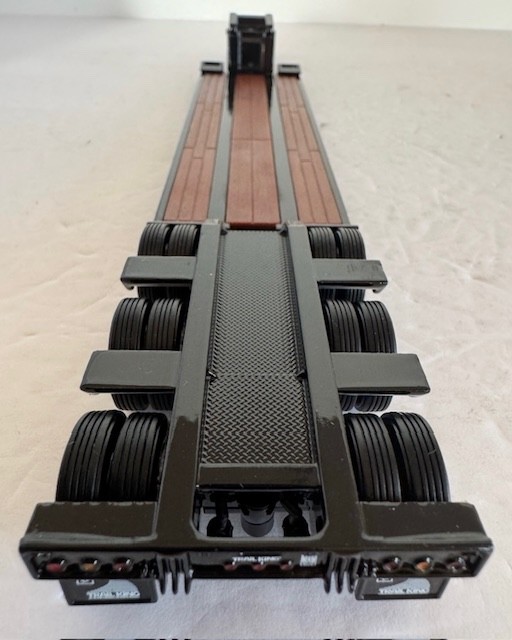 1:50 Trail King Tri-Axle Lowboy Trailer By Norscot
