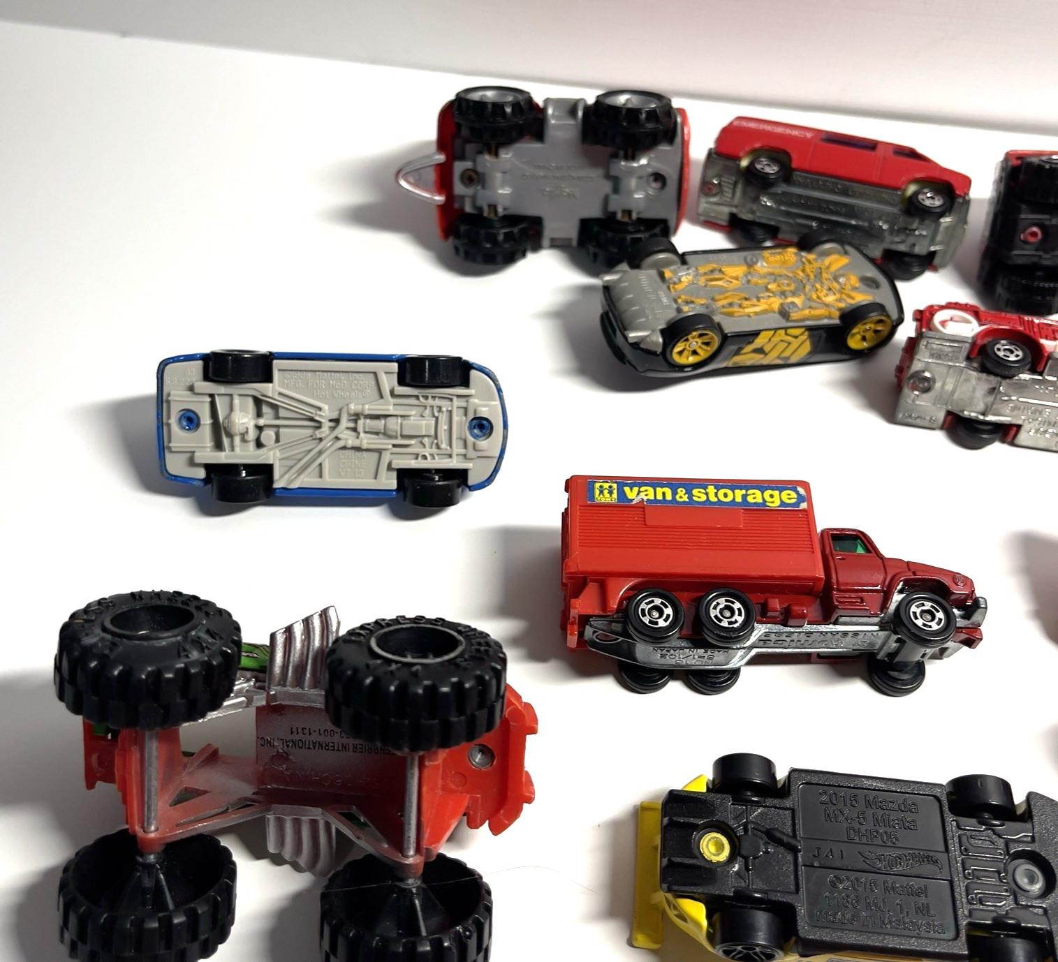 Hot Wheels Tonka Diecast Lot Of 27 Vintage 1:64 Scale Cars/Truck Various Brands