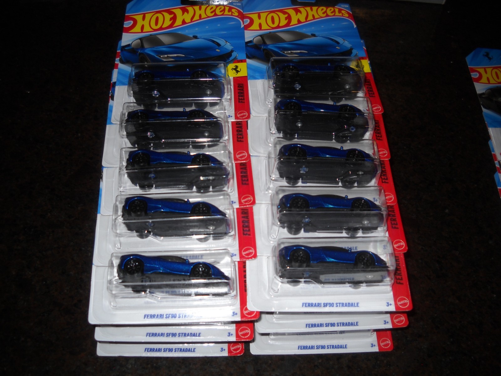 😎HOT WHEELS**FERRARI SF90 STRADALE* 41/250–1/5–BLUE -2026–LOT of 30–😎NICE