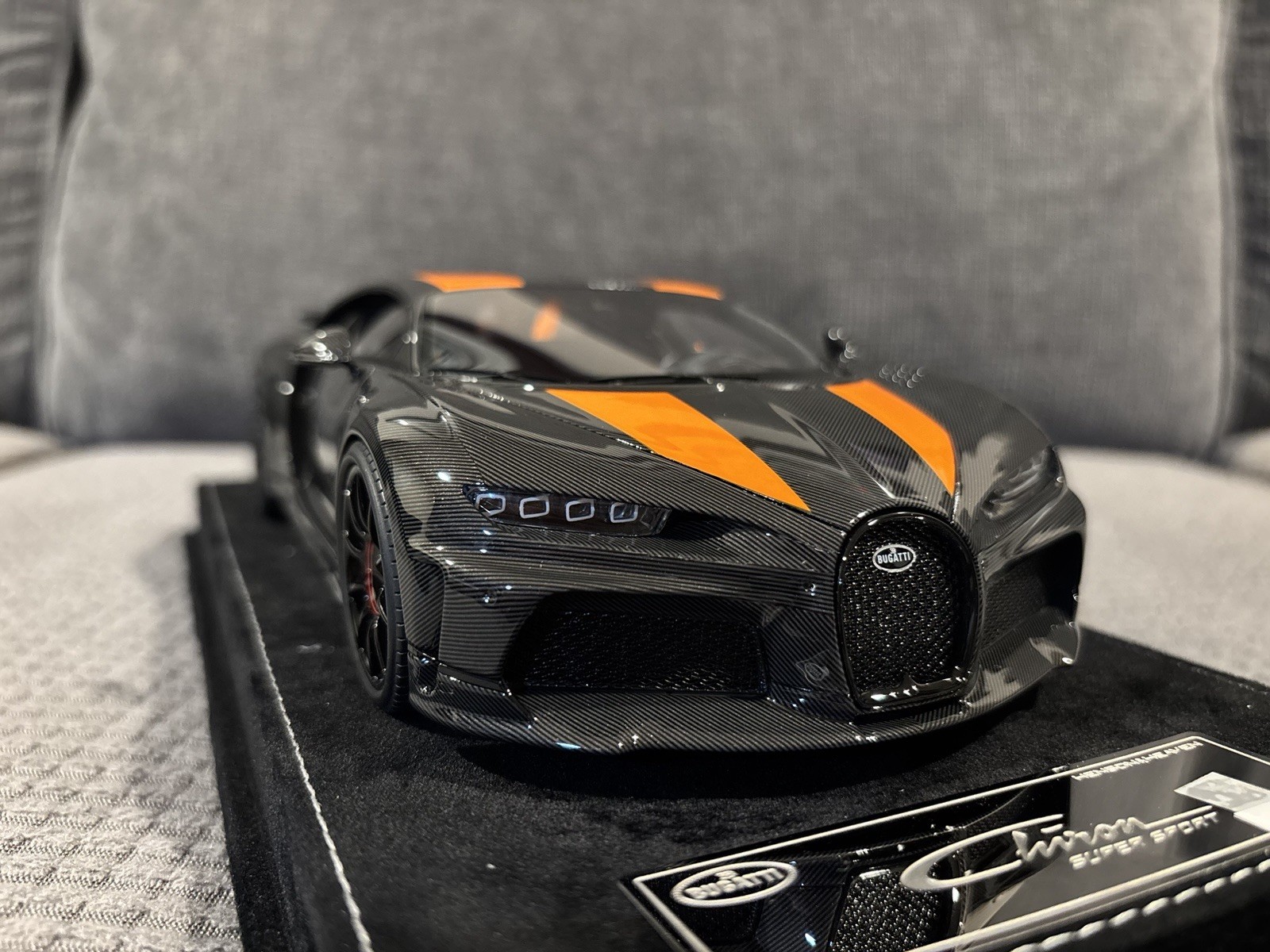1/18 HH Henson & Heaven Bugatti Chiron SuperSport Carbon/orange High Wing Limite