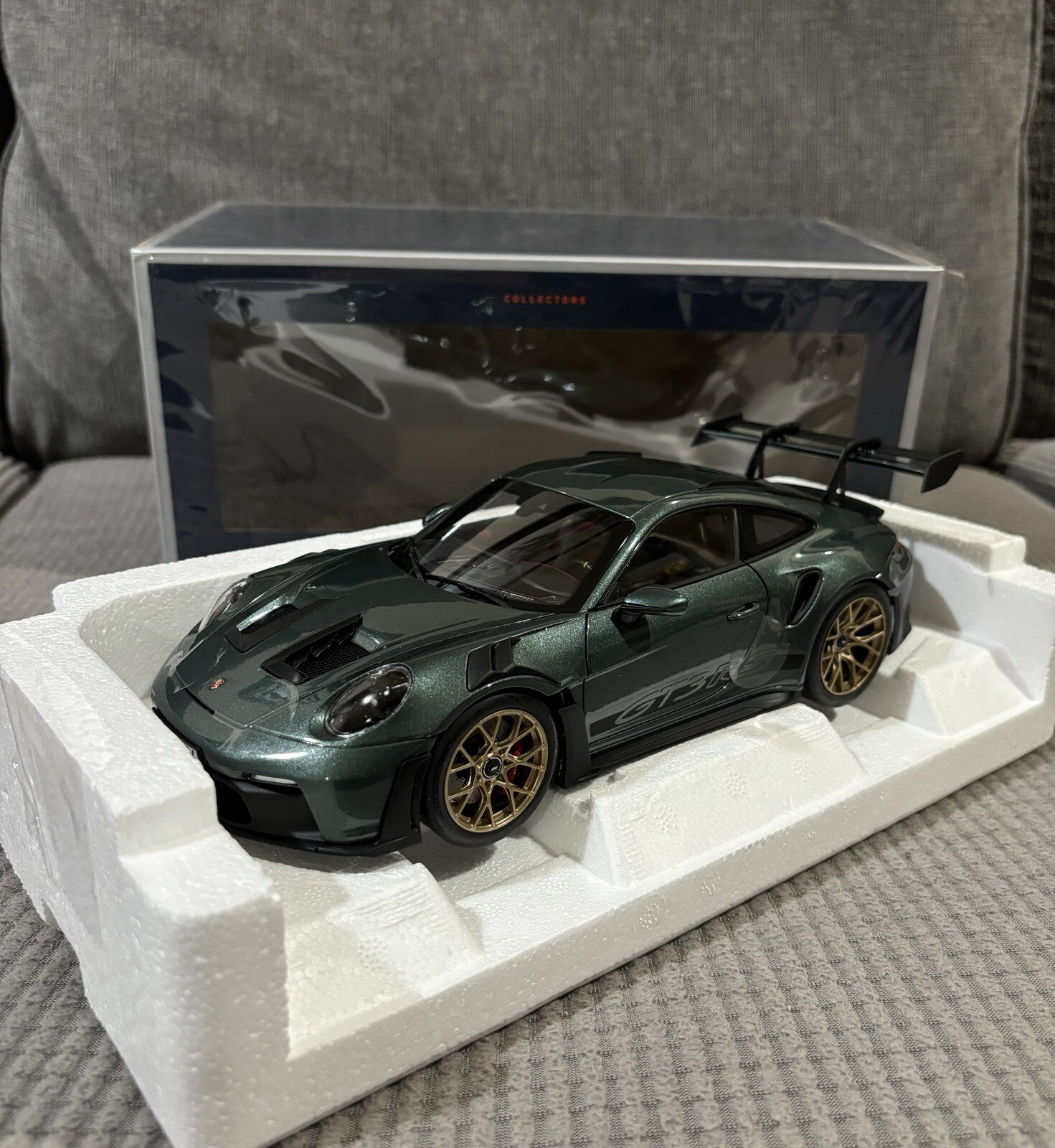 1/18 Norev Porsche 911 (992) GT3 RS 2022 Dark Green Metallic Diecast Limit 504pc