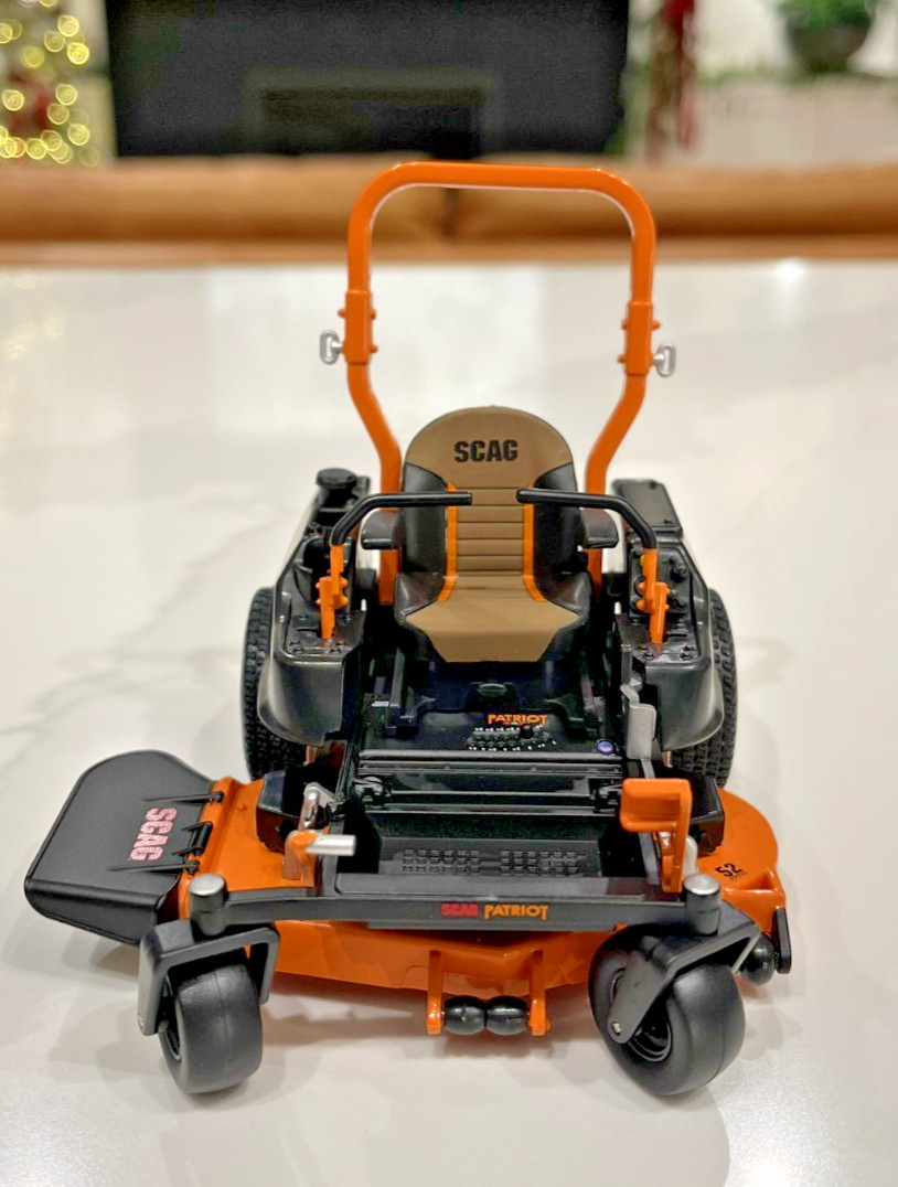 Scag Patriot 1/16 Scale Diecast Replica Zero-Turn Lawnmower
