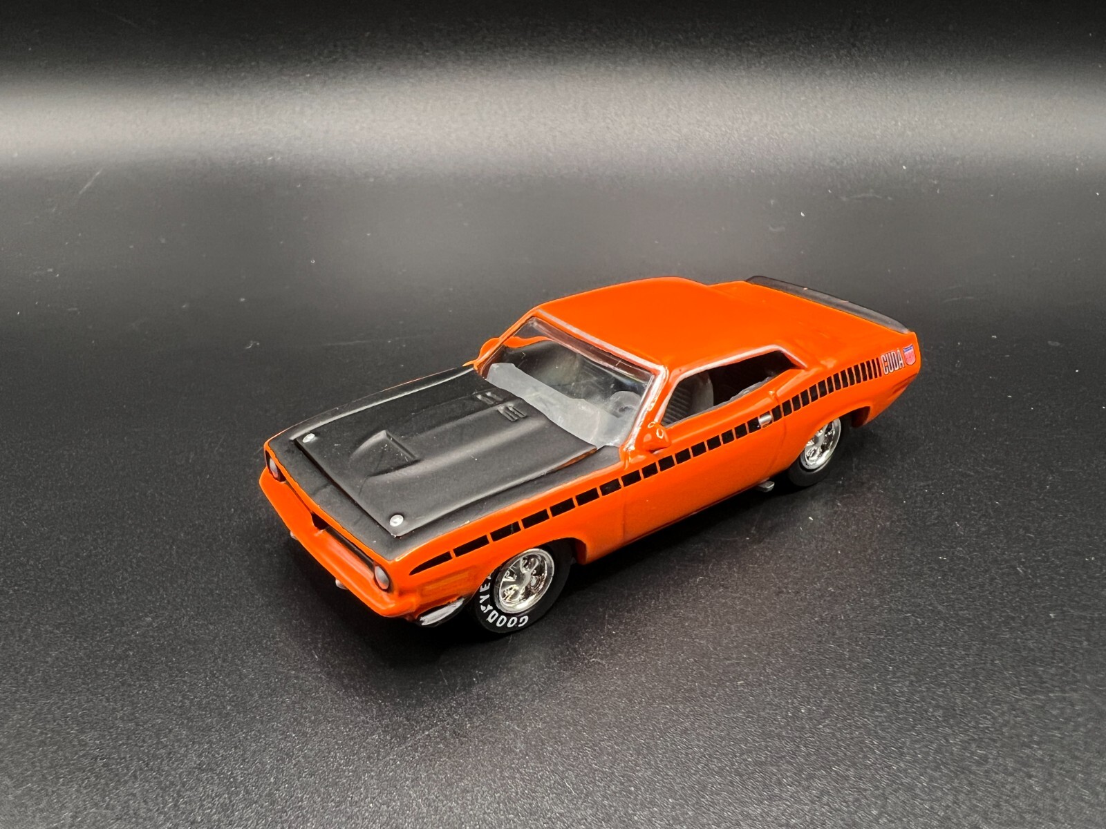 Johnny Lightning 1970 Plymouth AAR Cuda Orange Muscle Cars USA Loose Shape