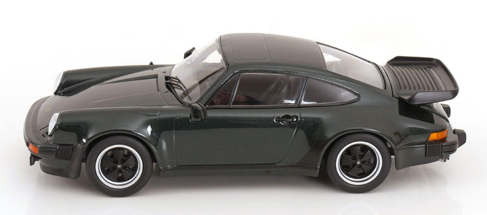 KK Scale 1977 Porsche 911 930 Turbo 3.3 Dark Green Metallic 1:18 KKDC181441