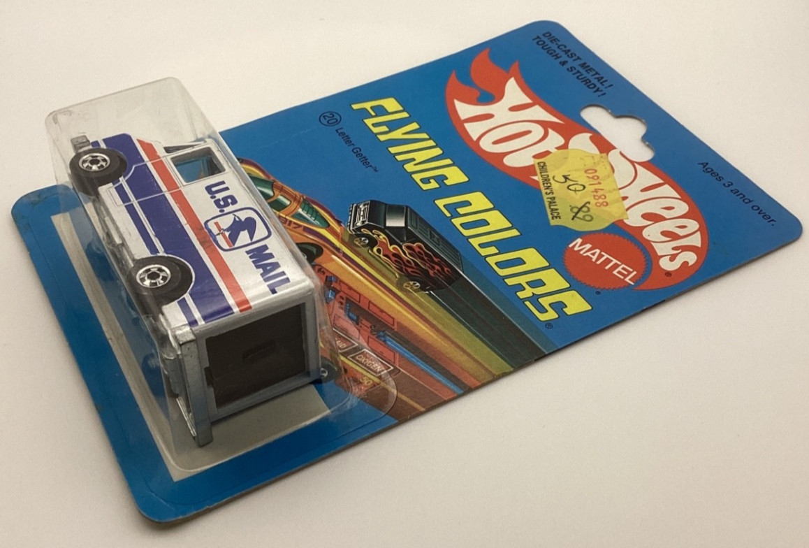 Hot Wheels vintage 1977 Letter Getter, #9643 U.S. Mail truck on near mint card