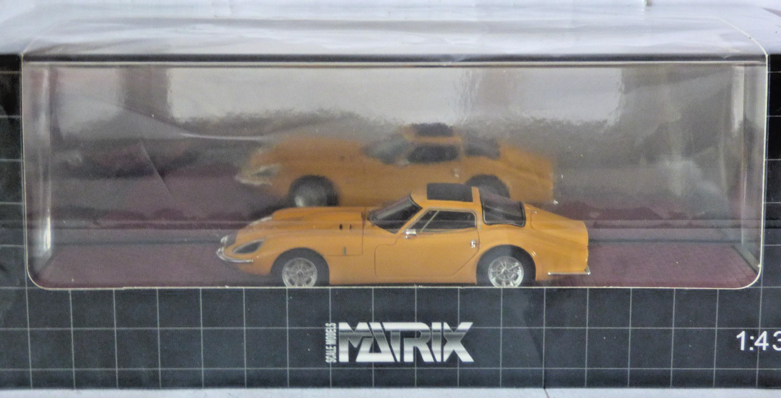 Matrix Marcos 3 litre GT 1968 – 1971 yellow, black seats 1:43 scale