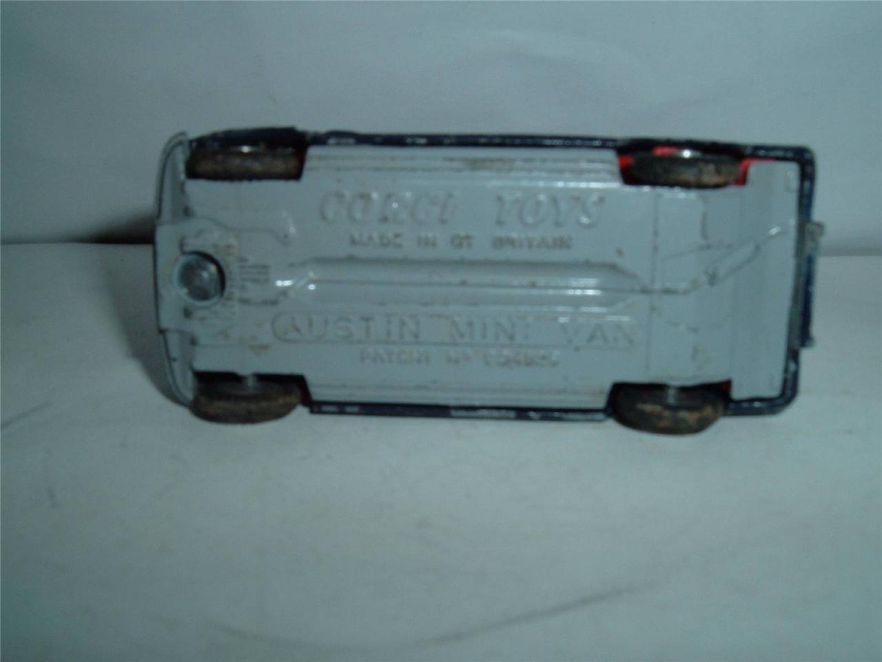 CORGI TOYS POLICE MINI VAN WITH DOORS & AERIAL VINTAGE PLEASE SEE PHOTOS !