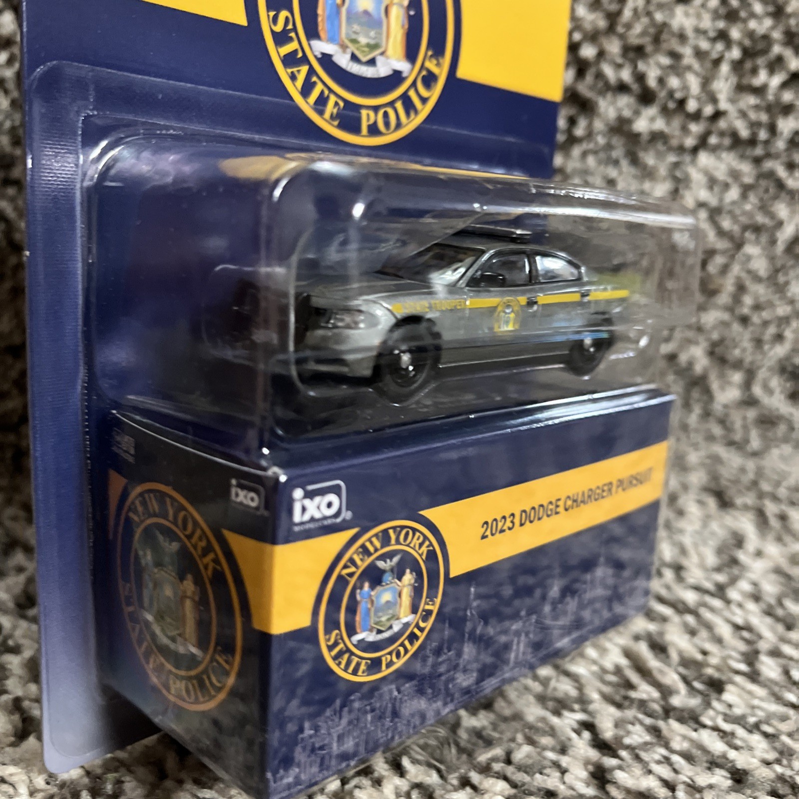 1:64 IXO 2023 DODGE CHARGER PURSUIT NEW YORK STATE POLICE NEW!!!