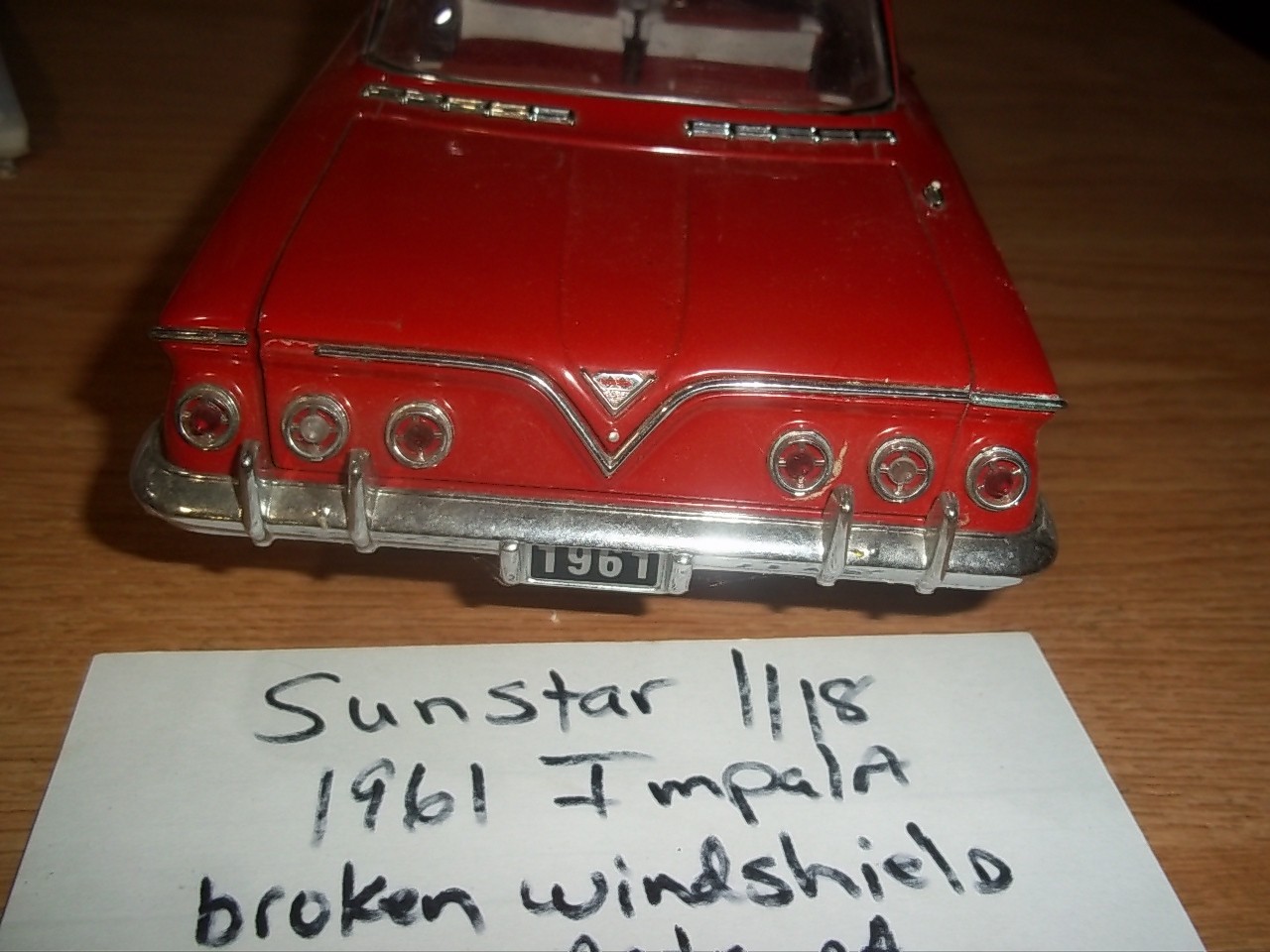 Sun Star 1:18 1961 Chevrolet Impala SS 409 Red Diecast Car