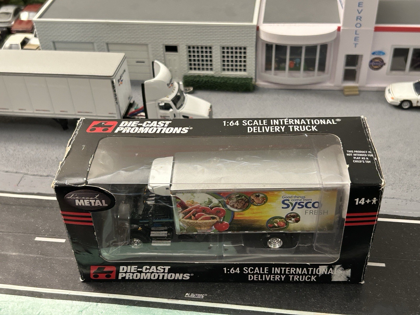 RARE – Sysco FRESH International 4400 Refrigerated 1/64 Diecast Truck DCP 33758